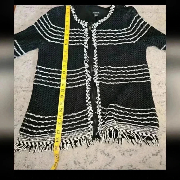 Ann Taylor Womens Black And White Frayed Knit Zip Up Sweater M - Picture 12 of 12